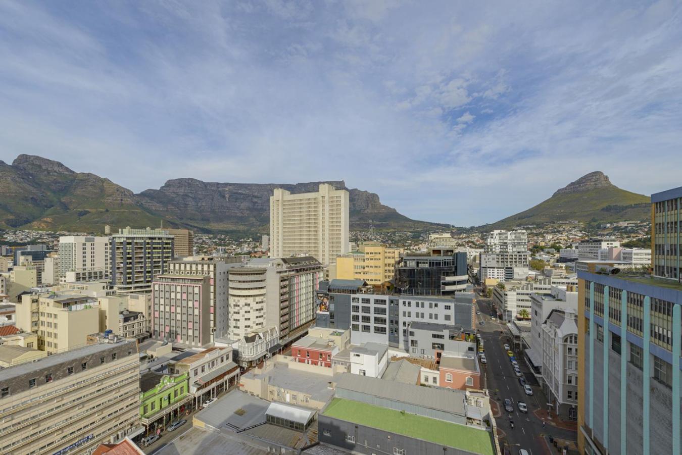 Urban Comfort At 1 Bed In City Centre With Pool Cape Town Exterior photo