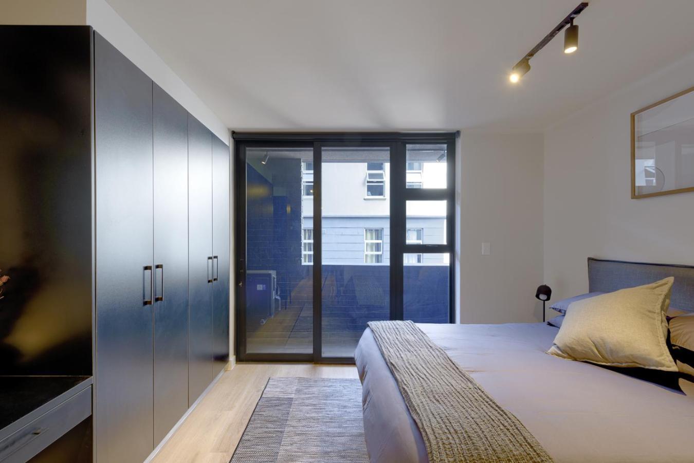 Urban Comfort At 1 Bed In City Centre With Pool Cape Town Exterior photo