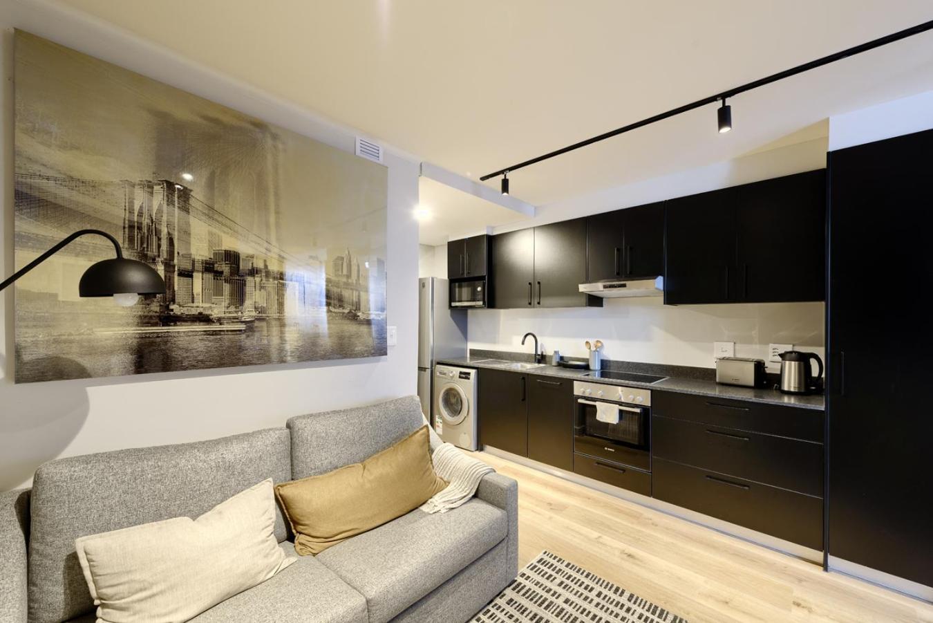 Urban Comfort At 1 Bed In City Centre With Pool Cape Town Exterior photo