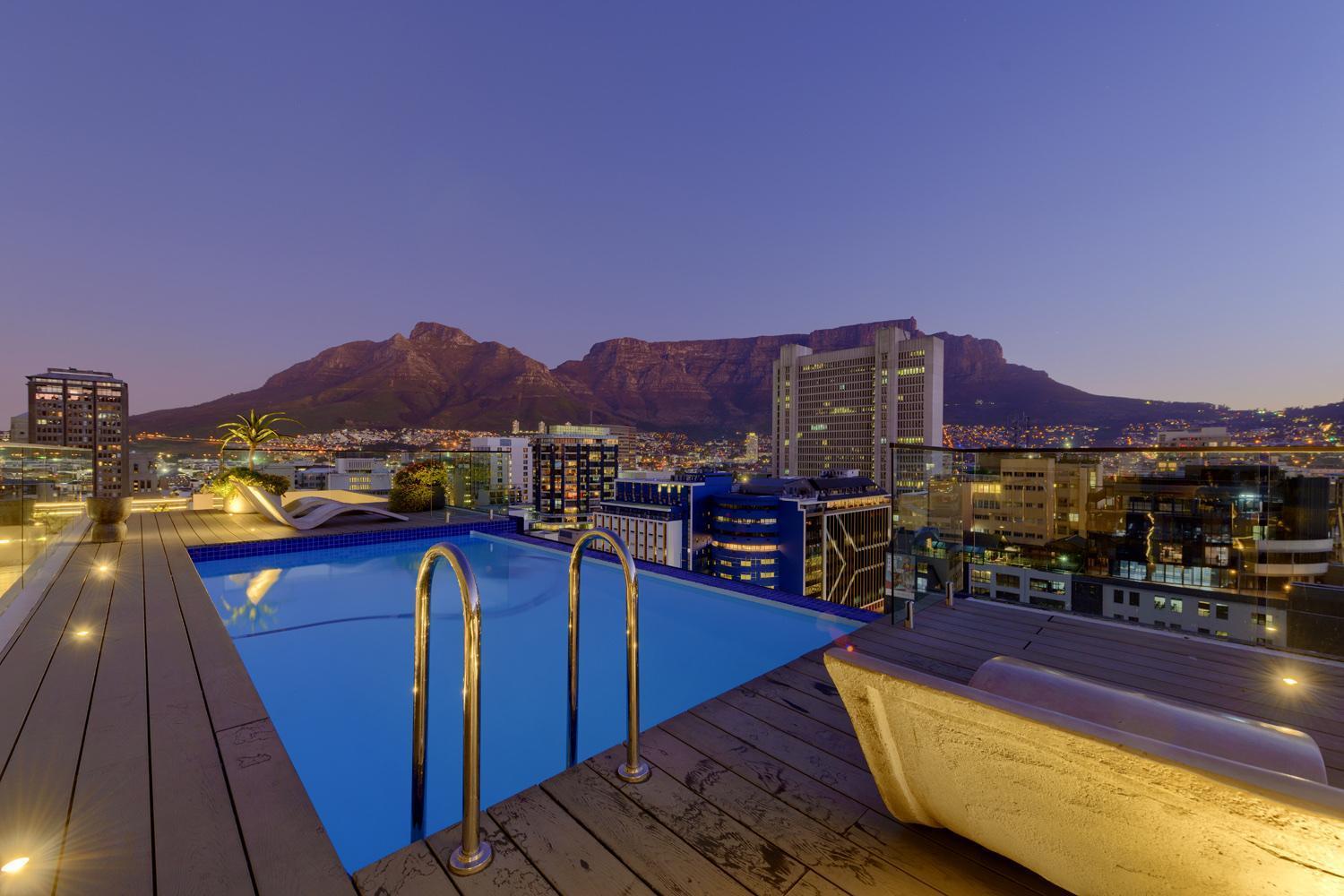Urban Comfort At 1 Bed In City Centre With Pool Cape Town Exterior photo